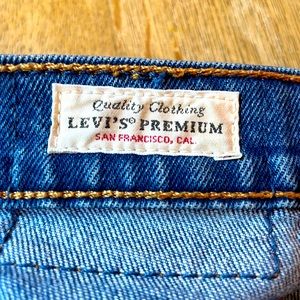Levi’s 501 skinny medium blue size 28 great condition